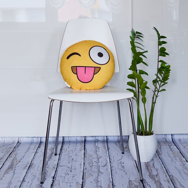 Pduszka jasiek Stuck out tongue EMOJI EMOTICON EMOTKA pod-3112