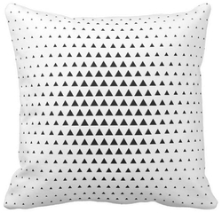 Poduszka dekoracyjna asymetryczne czarne trójkąty pod-6610